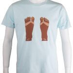 "サンダルやけ"-ユニークデザインのメンズTシャツ