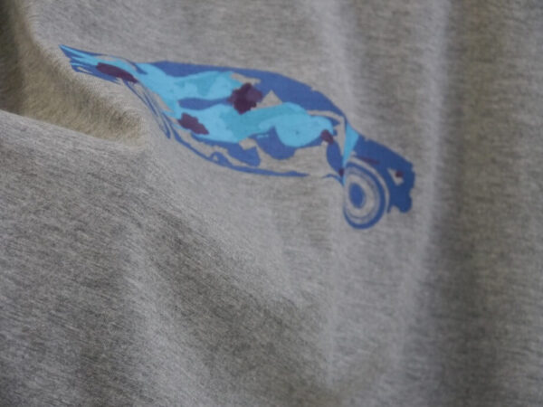 Car with brushstrokes - グレー地　ブルー柄　クルーネックTシャツ - 画像 (6)