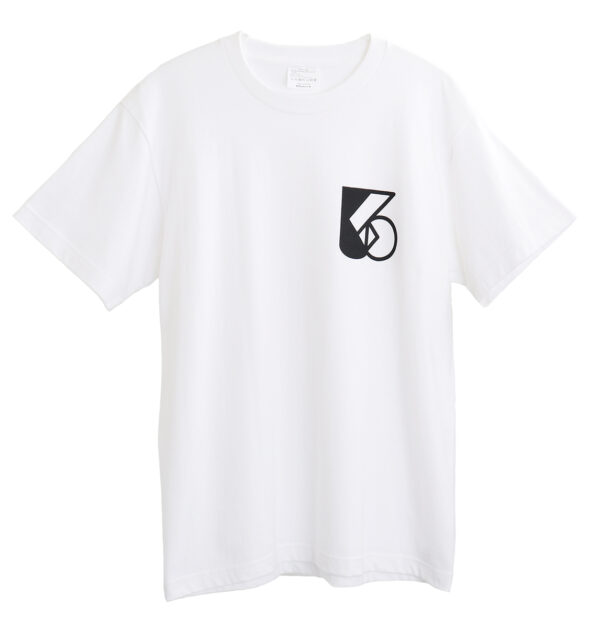 シンプルな白Tシャツ、しろくろ柄