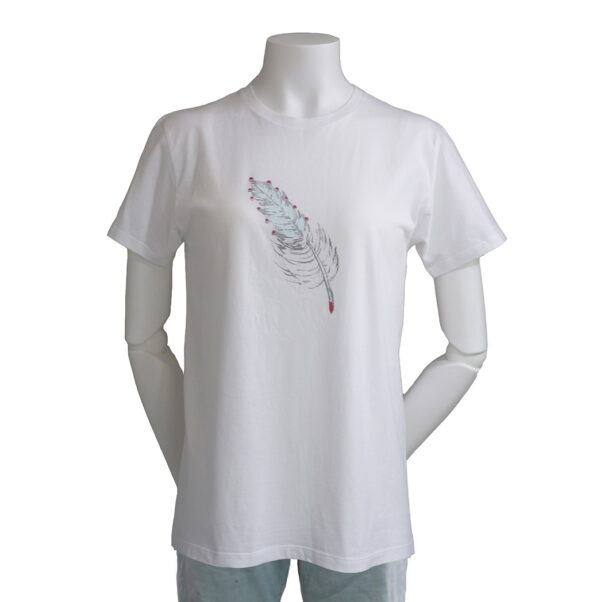 feather2 - 華やかな羽根模様の白地クルーネックTシャツ - 画像 (3)
