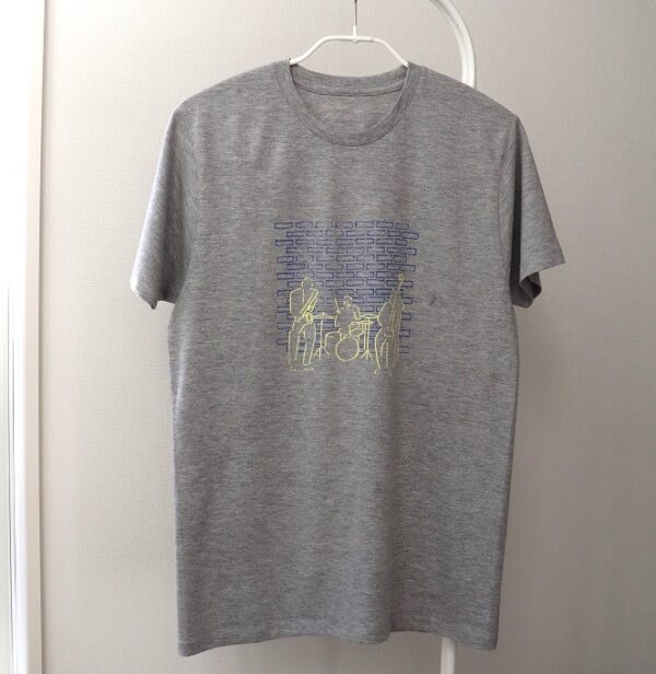 Jazz Artists　ジャズを演奏する人々 ー　グレー　クルーネックTシャツ - 画像 (2)