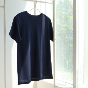 ネイビー無地Tシャツ
