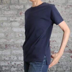 ネイビー無地Tシャツ